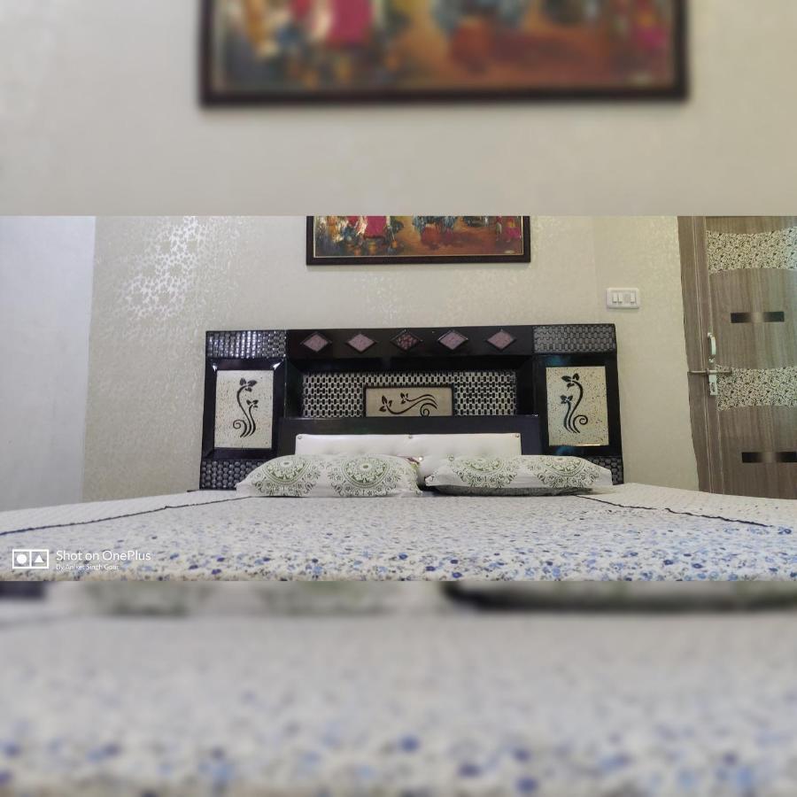 Couple Friendly Hotel - Sunset Orchha Eksteriør billede