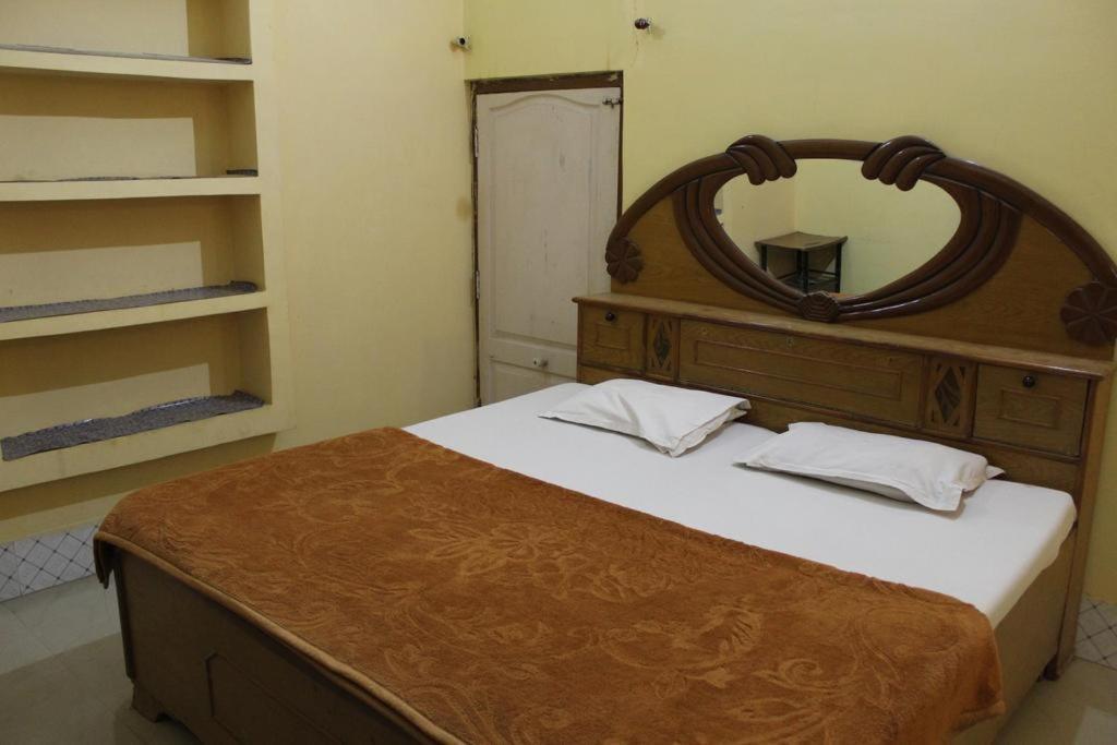 Couple Friendly Hotel - Sunset Orchha Eksteriør billede